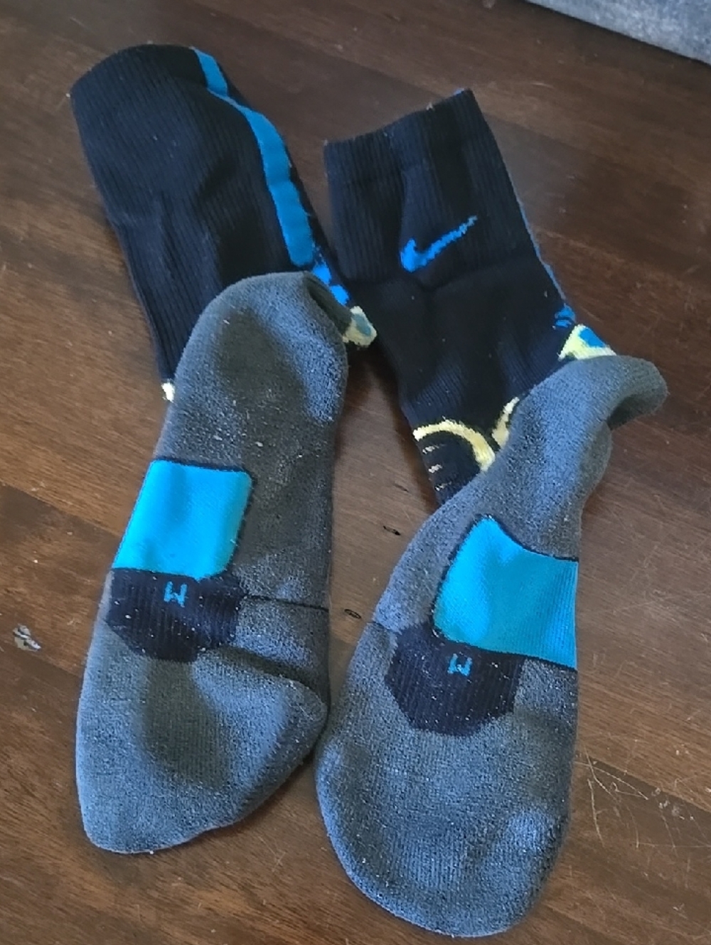 Nike Med Boy Hyperelite Circuit Crew Socks Black Blue Yellow ULTRA RARE STYLE - Picture 12 of 16